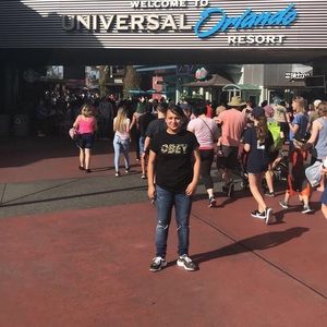 Meet your Posher, Yailine